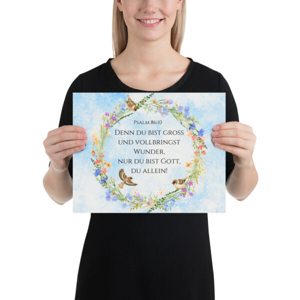 Poster „Psalm 86:10" – Gottes Wunder in Pastellblüten – Bild 4