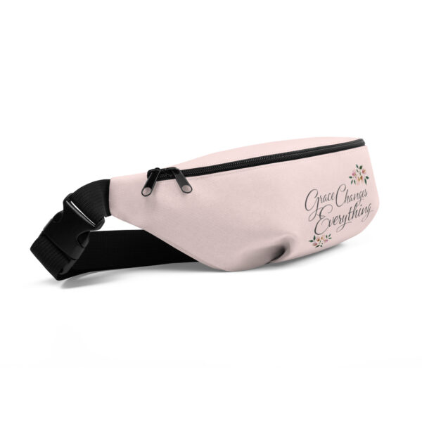 Christliche Bauchtasche – Grace Changes Everything | Damen-Tasche mit Botschaft – Bild 4