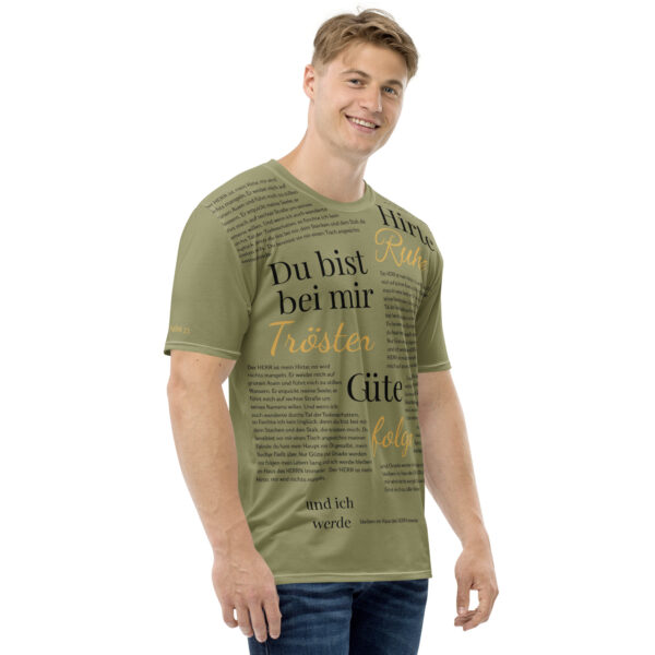 Allover-Shirt „Psalm 23 – Du bist bei mir“ | Glaube tragbar gemacht – Bild 4