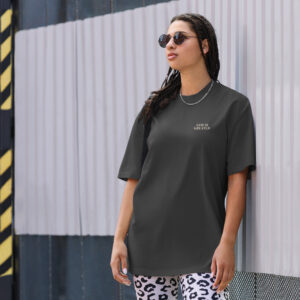 Oversize T-Shirt – God is Greater | Unisex mit Rückenprint