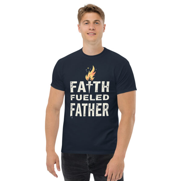 FAITH FUELED FATHER – Christliches Vatertags T-Shirt – Bild 5